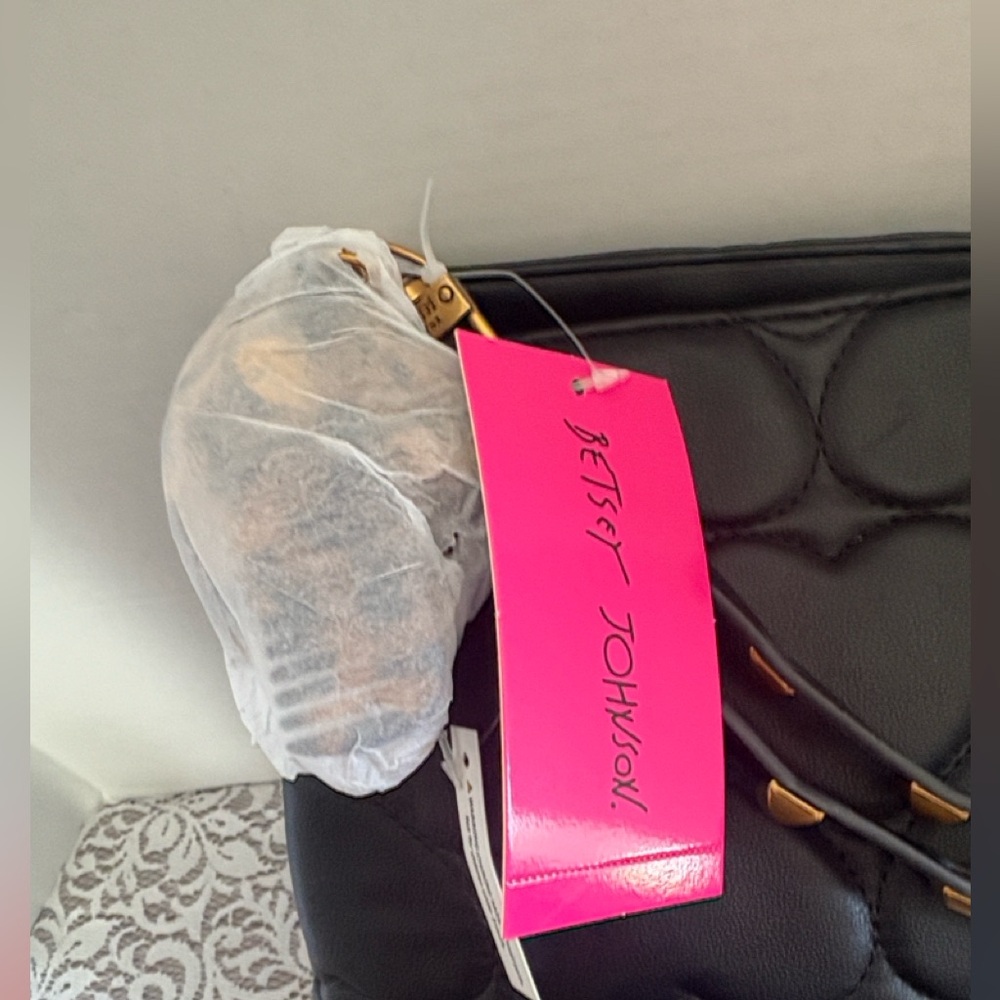 Betsey Johnson Rare Leopard XOMia 💎 Black Heart Quilted Bag w/Leopard Interior - Picture 4 of 10